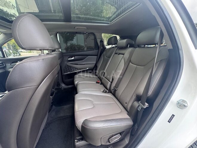 Hyundai Santa Fe-14