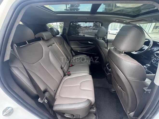 Hyundai Santa Fe-13