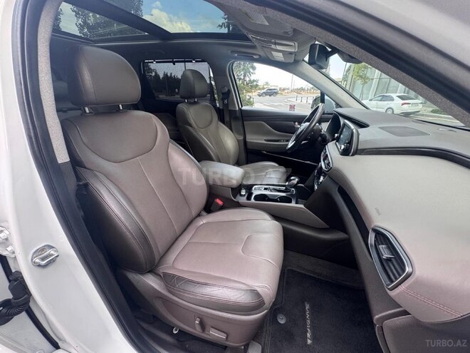 Hyundai Santa Fe-12