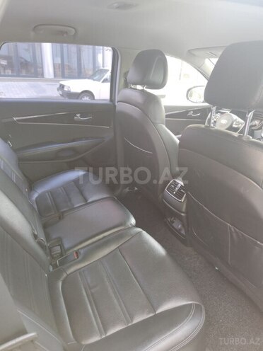 Kia Sorento-9