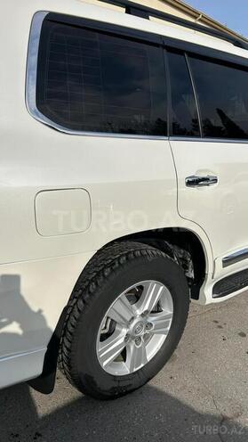 Toyota Land Cruiser-8