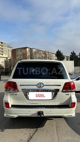 Toyota Land Cruiser-4