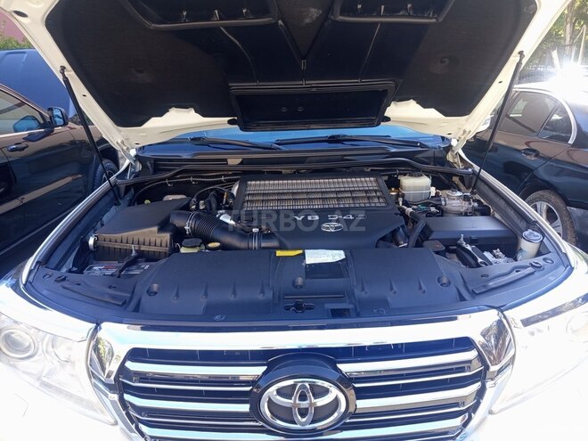 Toyota Land Cruiser-18