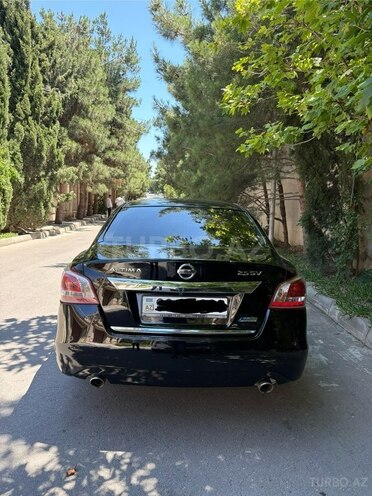 Nissan Altima-2