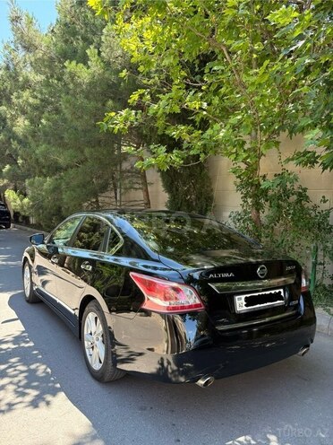 Nissan Altima-6