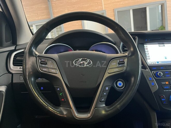 Hyundai Santa Fe-4