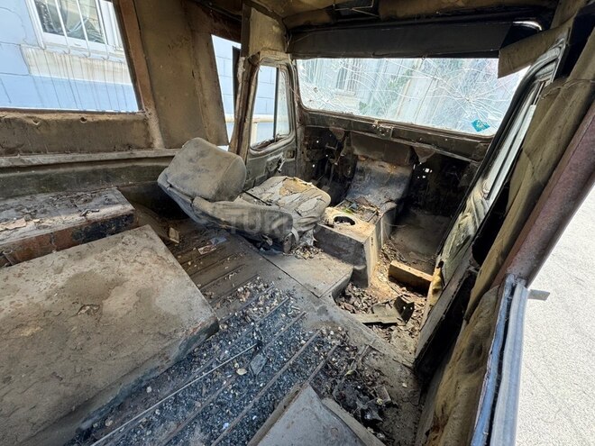 GAZ 69-8