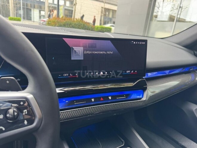BMW 530e-10