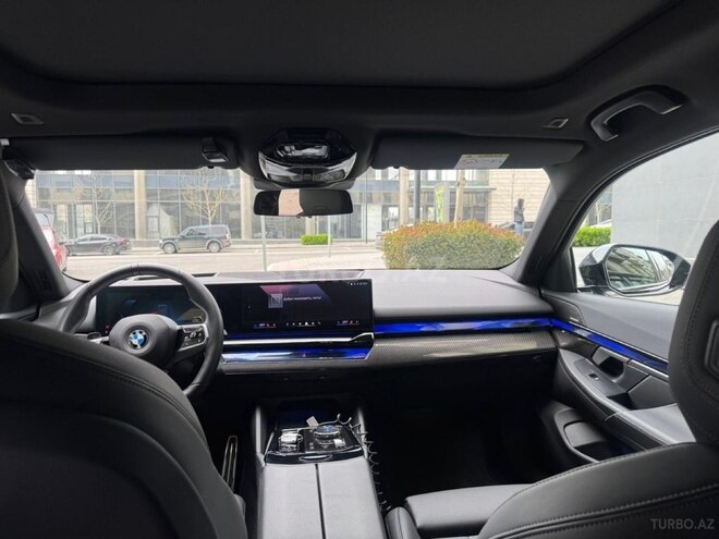 BMW 530e-7