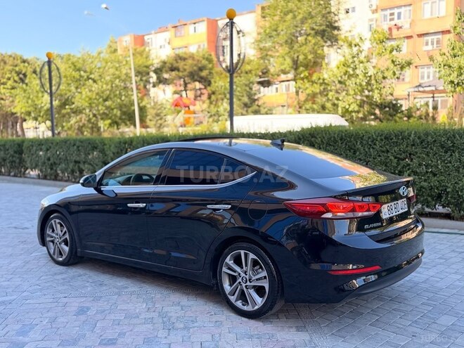 Hyundai Elantra-7