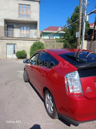 Toyota Prius-5