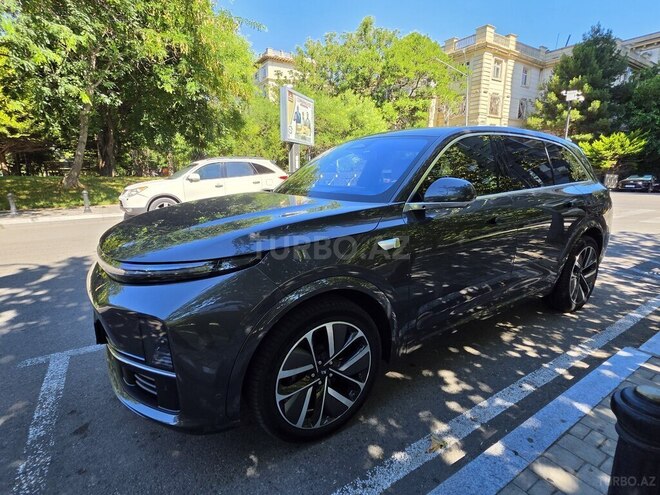 Li Auto L7-6