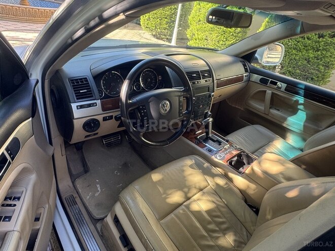 Volkswagen Touareg-3