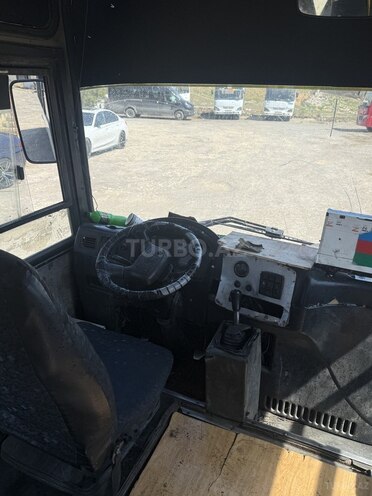 Isuzu NP 37-6