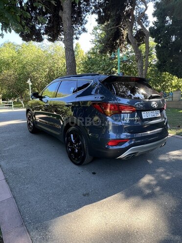 Hyundai Santa Fe-5
