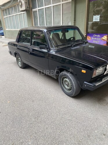 LADA (VAZ) 2107-2