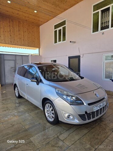 Renault Grand Scenic-2