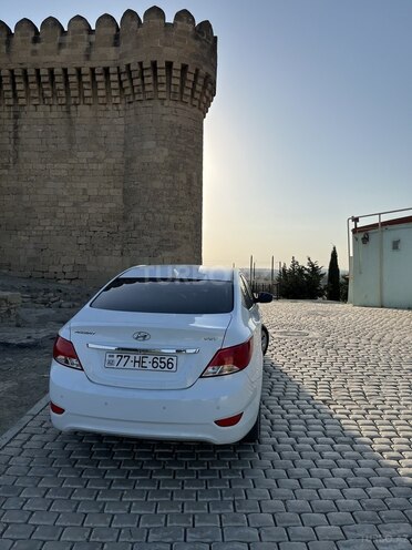 Hyundai Accent-3