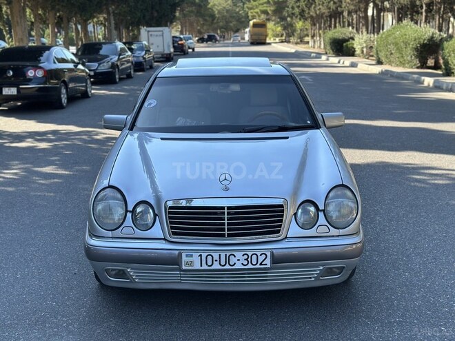 Mercedes E 230-2