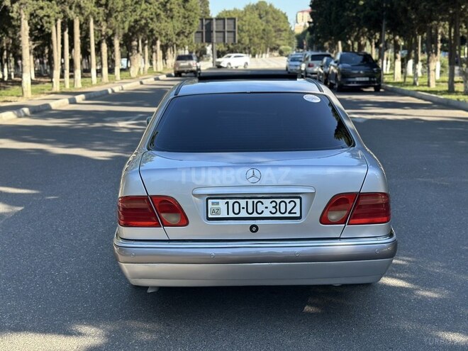 Mercedes E 230-8