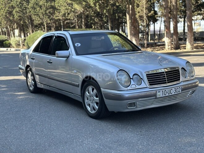 Mercedes E 230-4