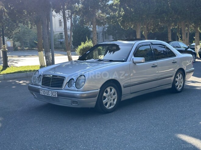 Mercedes E 230-6