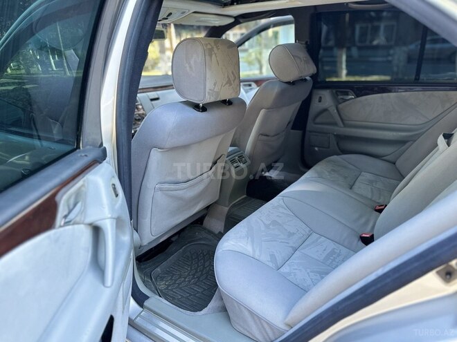 Mercedes E 230-15