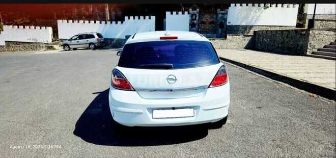 Opel Astra-2
