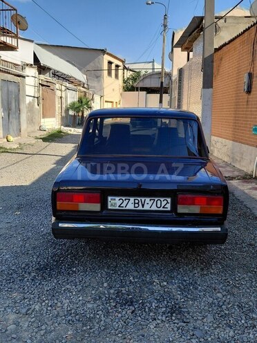 LADA (VAZ) 2107-2