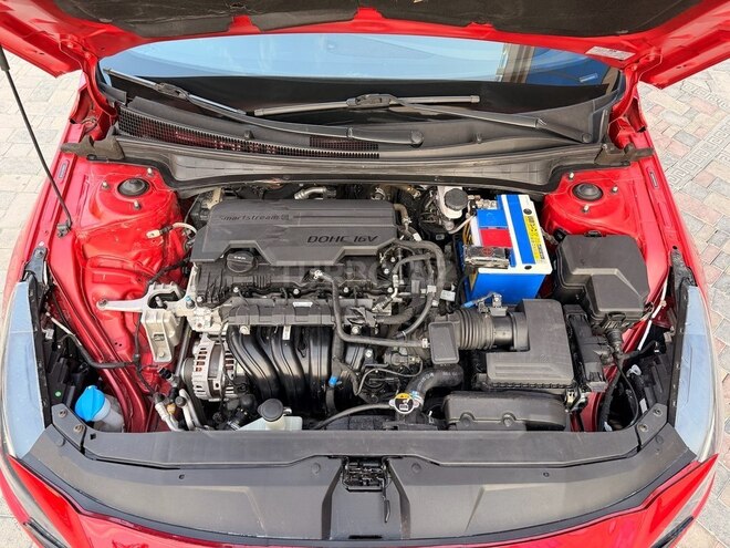 Hyundai Elantra-21