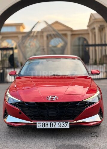 Hyundai Elantra-3