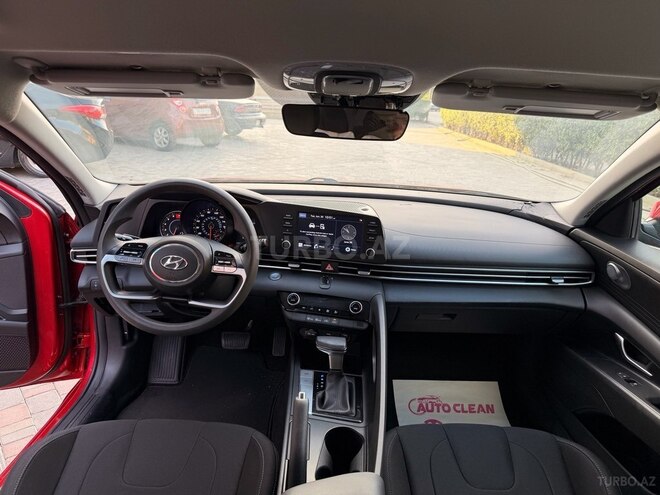 Hyundai Elantra-13