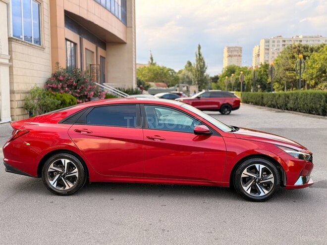 Hyundai Elantra-9
