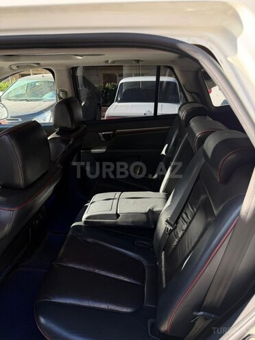 Hyundai Santa Fe-13
