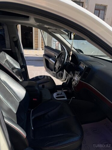 Hyundai Santa Fe-15