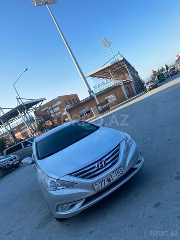 Hyundai Sonata-1