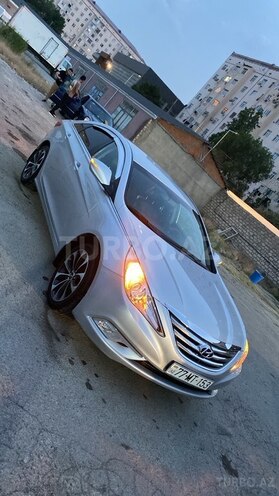 Hyundai Sonata-6
