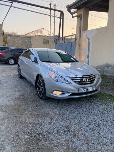 Hyundai Sonata-9