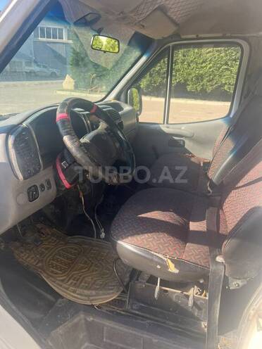 Ford Transit-5