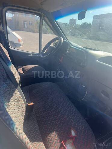 Ford Transit-7