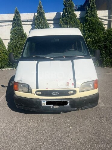 Ford Transit-1