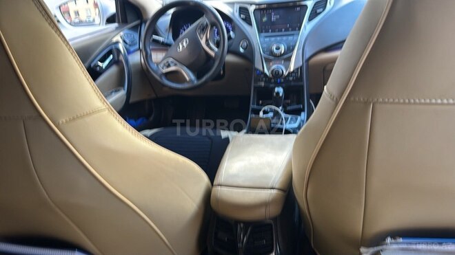 Hyundai Grandeur-10