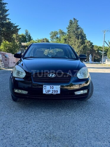 Hyundai Accent-1
