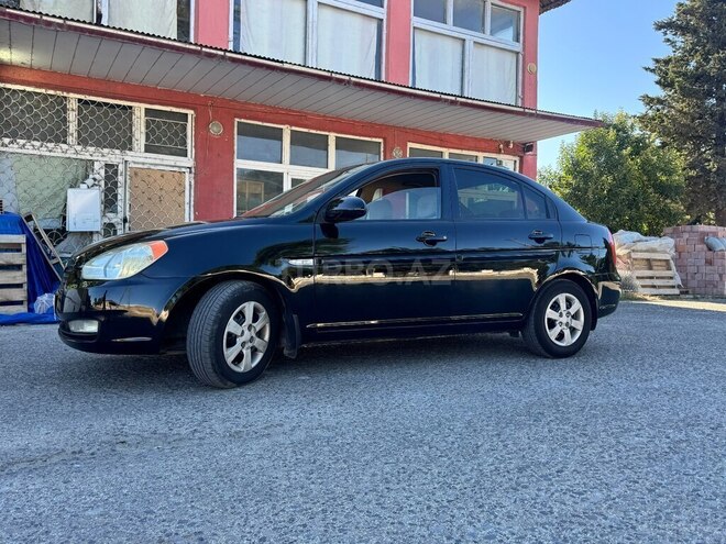 Hyundai Accent-3