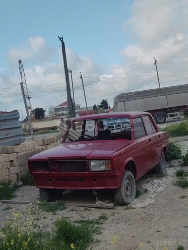 LADA (VAZ) 2107-1