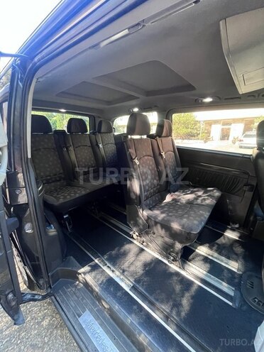 Mercedes Viano-5