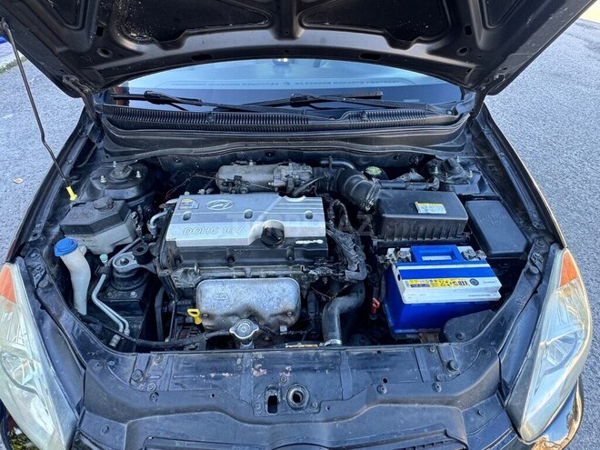 Hyundai Accent-7