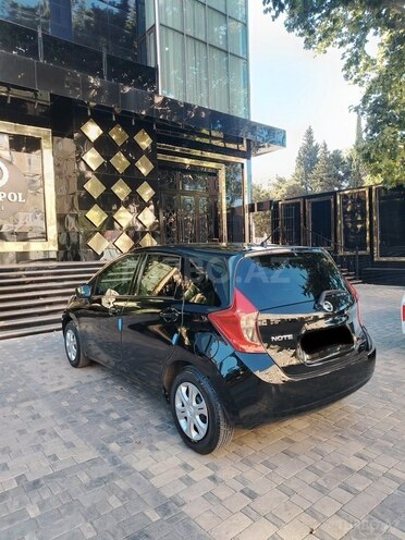 Nissan Note-2