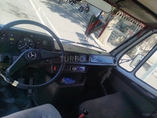 Mercedes 410 D-7