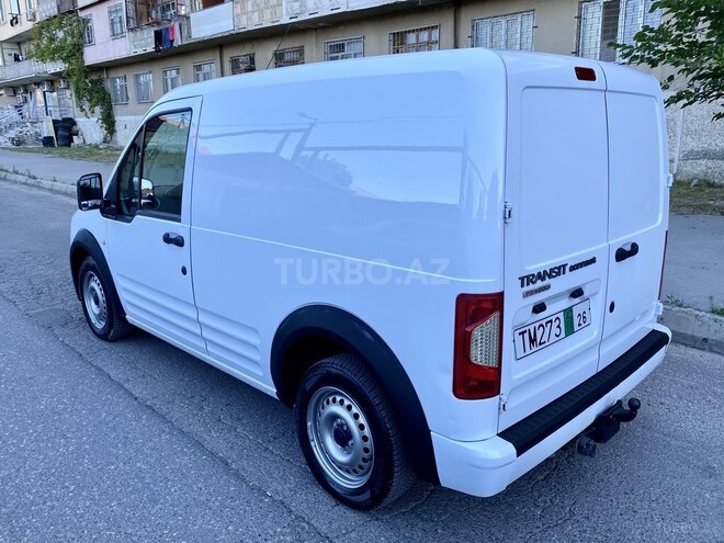 Ford Transit Connect-5
